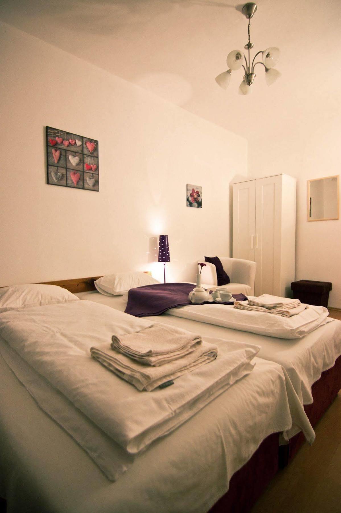 Pension Nika Prague Exterior photo